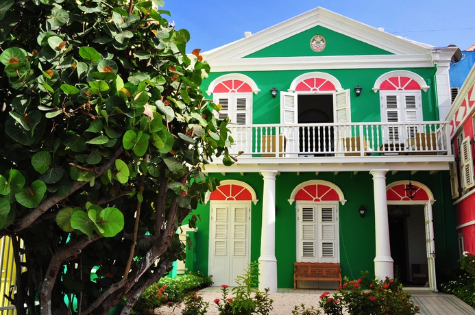 Imagen de los exteriores del Hotel Scuba Lodge and Ocean Suites. Foto 11