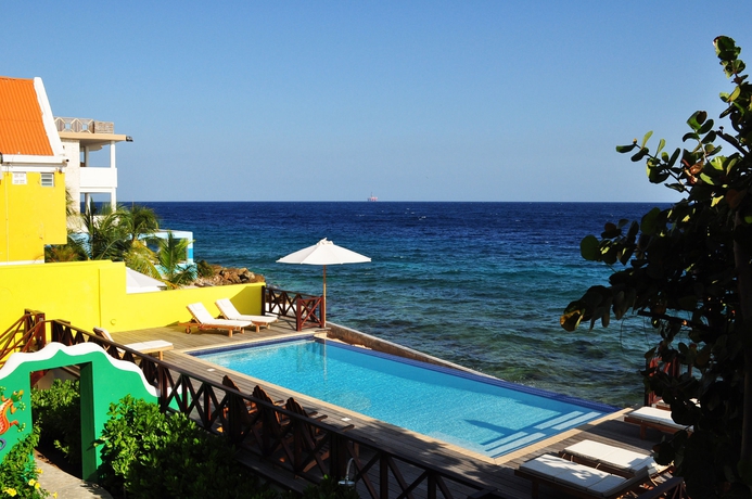 Imagen de la piscina del Hotel Scuba Lodge and Ocean Suites. Foto 15