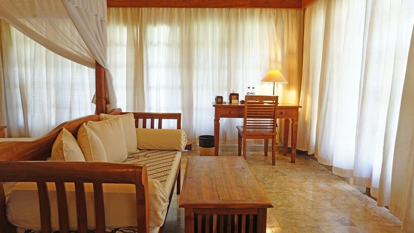 Imagen de la habitación del Hotel Scuba Seraya Resort. Foto 4