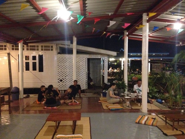 Imagen de los interiores del Hotel Se Sun Amphawa. Foto 19