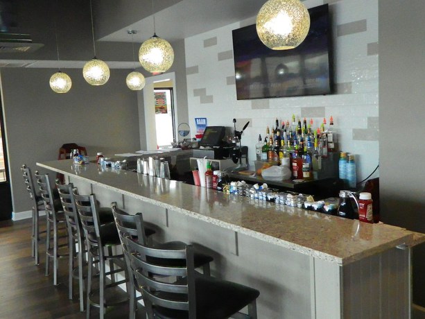 Imagen del bar/restaurante del Hotel Sea Bay. Foto 5
