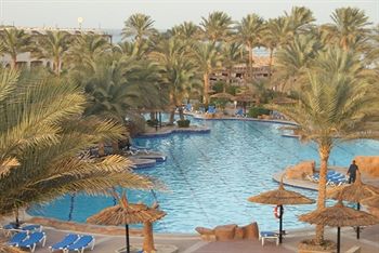 Imagen de la piscina del Hotel Sea Beach Aqua Park Resort. Foto 15