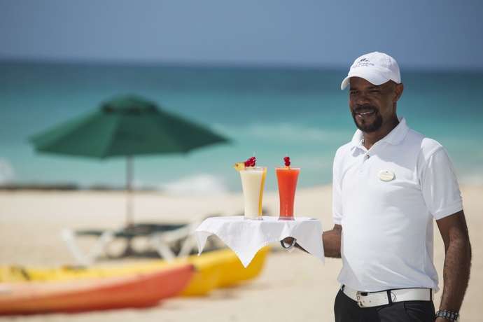 Imagen de los exteriores del Hotel Sea Breeze Beach House By Ocean Hotels - All Inclusive. Foto 10