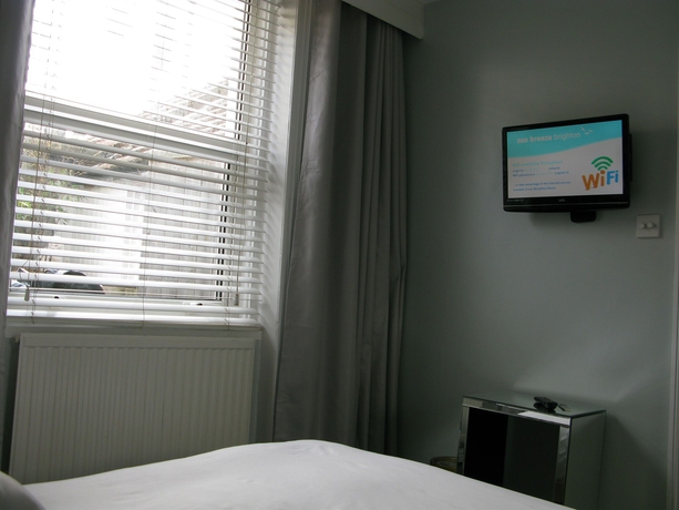 Imagen de la habitación del Hotel Sea Breeze Brighton. Foto 10