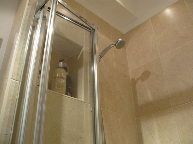 Imagen de la habitación del Hotel Sea Breeze Brighton. Foto 13