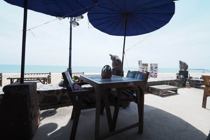 Imagen del bar/restaurante del Hotel Sea Breeze Guest House. Foto 25