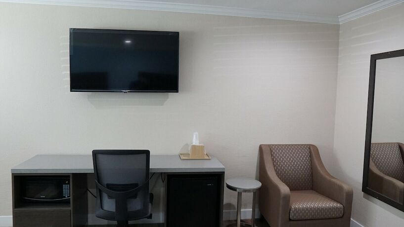 Imagen de la habitación del Hotel Sea Breeze Inn - LAX Airport, Los Angeles. Foto 17