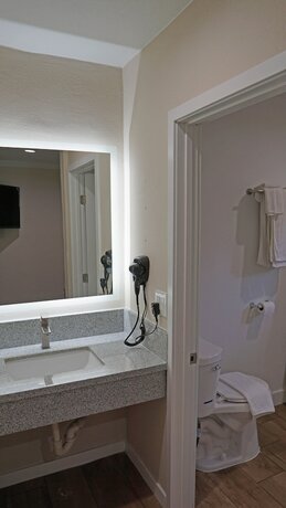 Imagen de la habitación del Hotel Sea Breeze Inn - LAX Airport, Los Angeles. Foto 20