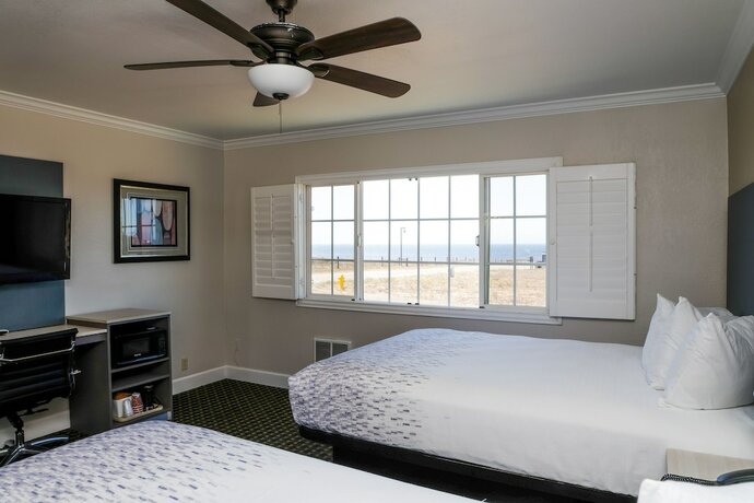 Imagen de la habitación del Hotel Sea Breeze Inn, San Simeon. Foto 16