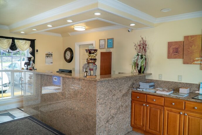 Imagen general del Hotel Sea Breeze Inn, San Simeon. Foto 7