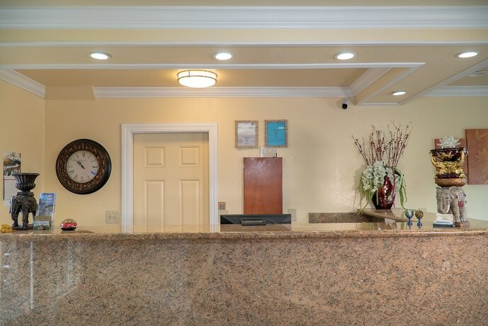 Imagen general del Hotel Sea Breeze Inn, San Simeon. Foto 9