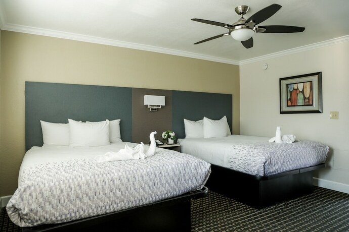 Imagen de la habitación del Hotel Sea Breeze Inn, San Simeon. Foto 18