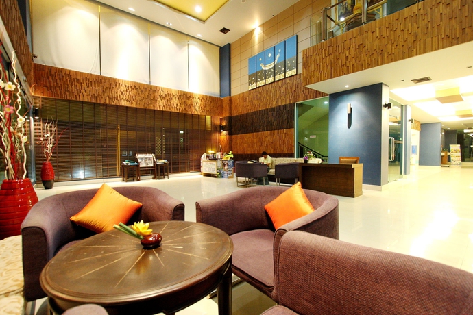 Imagen de los interiores del Hotel Sea Breeze Jomtien Resort. Foto 15
