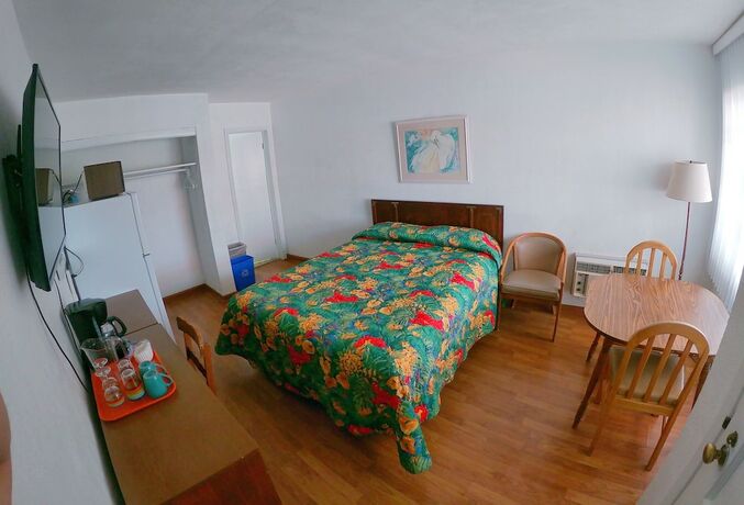 Imagen de la habitación del Hotel Sea Chest Motel. Foto 14