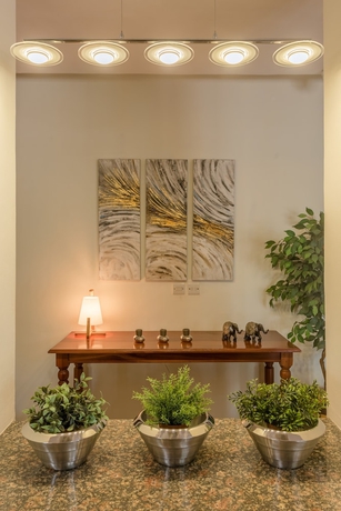 Imagen de los interiores del Hotel Sea Cliff Court. Foto 17