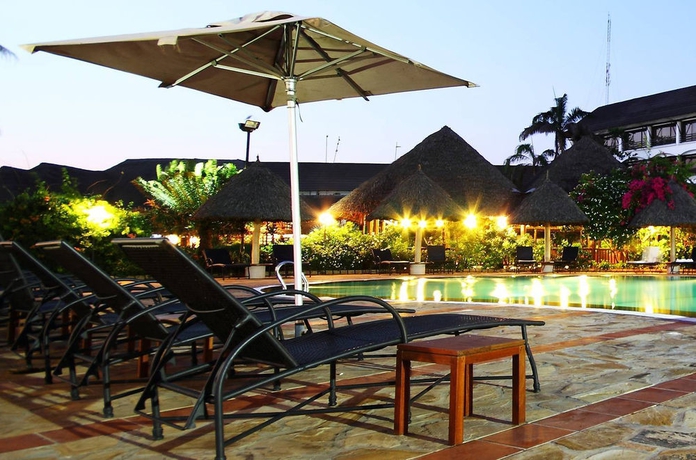 Imagen de la piscina del Hotel Sea Cliff. Foto 15