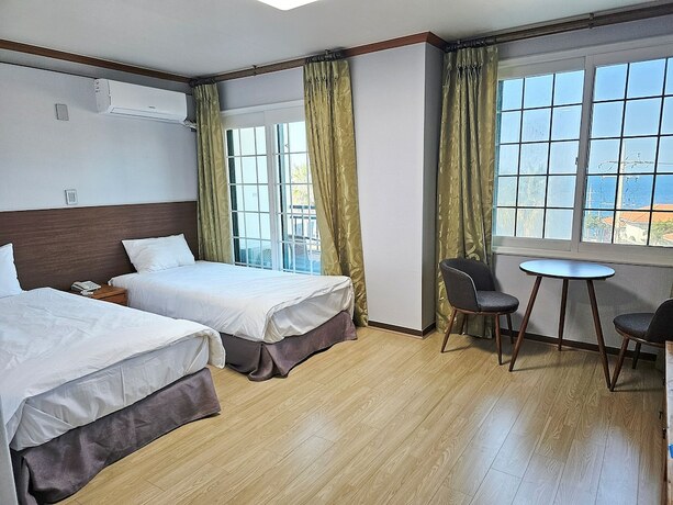 Imagen general del Hotel Sea Cliff Jeju. Foto 3