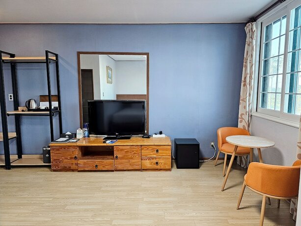 Imagen de la habitación del Hotel Sea Cliff Jeju. Foto 39