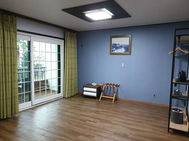 Imagen de la habitación del Hotel Sea Cliff Jeju. Foto 40