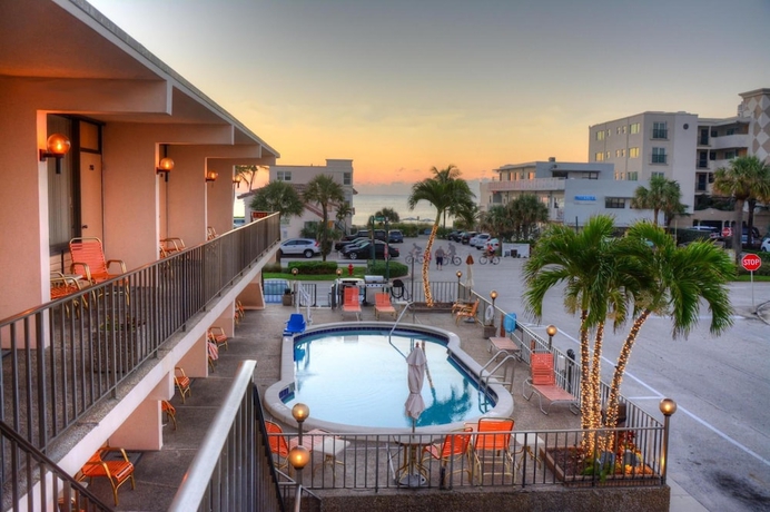 Imagen de la piscina del Hotel Sea Cliff Motel. Foto 13