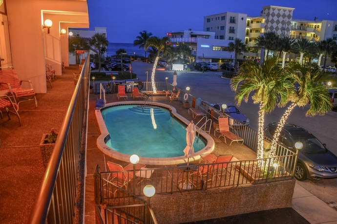 Imagen de la piscina del Hotel Sea Cliff Motel. Foto 16