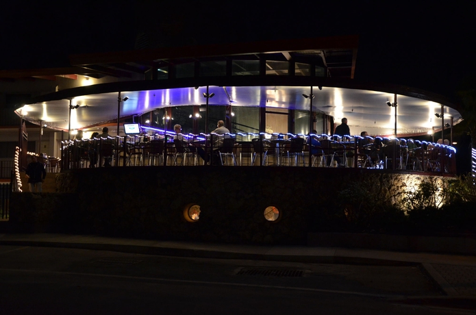 Imagen del bar/restaurante del Hotel Sea Club Resort. Foto 2