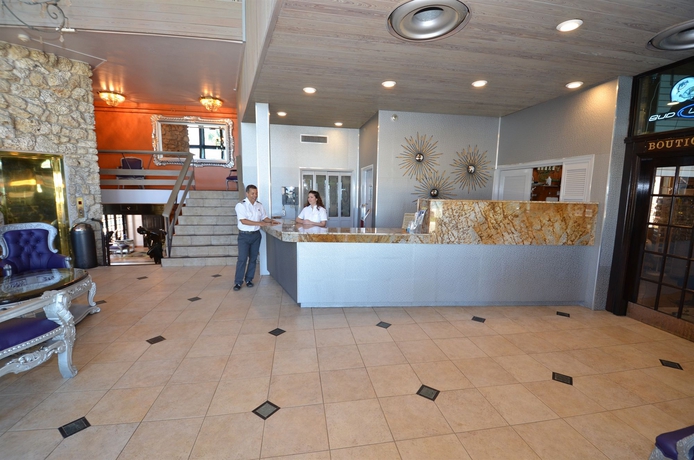 Imagen de los interiores del Hotel Sea Club Resort. Foto 14