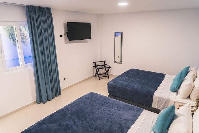 Imagen de la habitación del Hotel Sea Colors Hotel. Foto 9