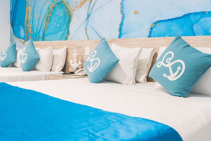 Imagen de la habitación del Hotel Sea Colors Hotel. Foto 11