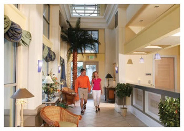 Imagen de los interiores del Hotel Sea Crest Oceanfront Resort. Foto 20