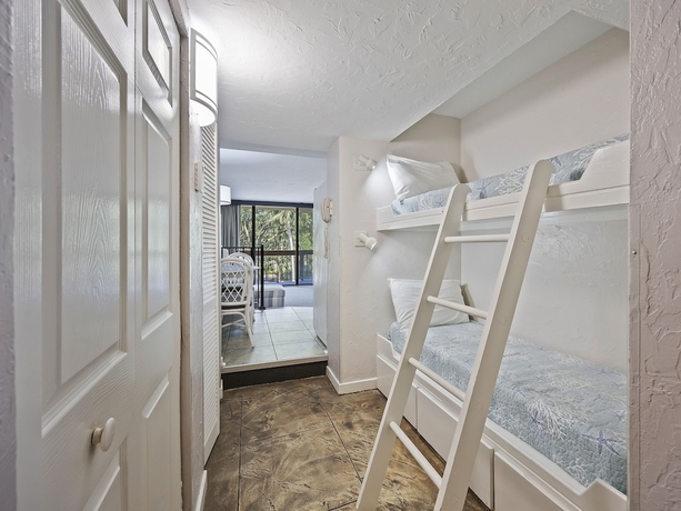 Imagen de la habitación del Hotel Sea Crest Surf and Racquet Club. Foto 3