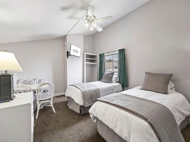 Imagen de la habitación del Hotel Sea Crest Surf and Racquet Club. Foto 4