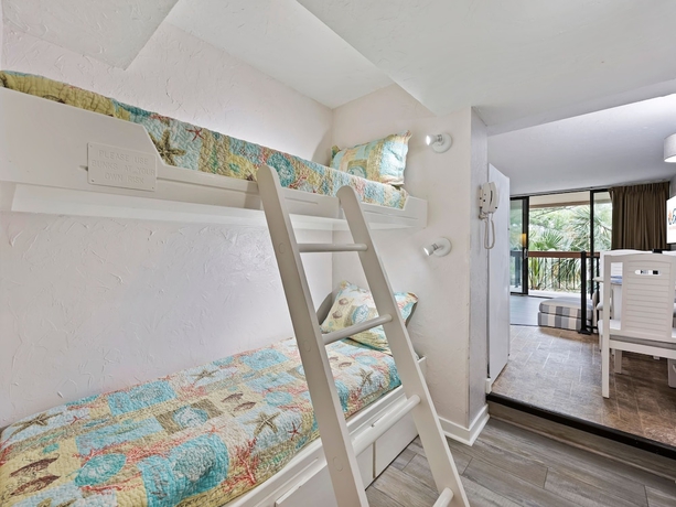 Imagen de la habitación del Hotel Sea Crest Surf and Racquet Club. Foto 10