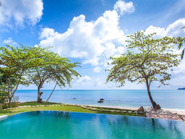 Imagen de la piscina del Hotel Sea Dance Resort. Foto 16