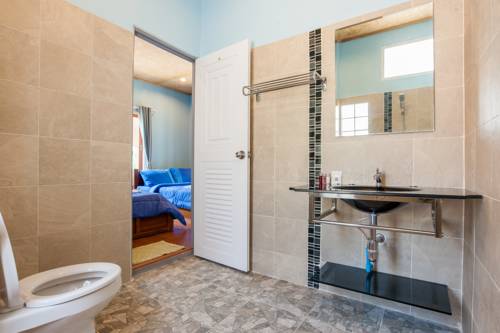 Imagen de la habitación del Hotel Sea Far Resort. Foto 14