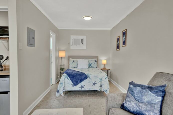 Imagen general del Hotel Sea Foam Suites. Foto 1