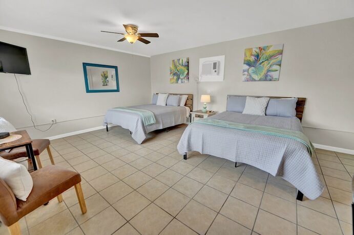 Imagen general del Hotel Sea Foam Suites. Foto 4