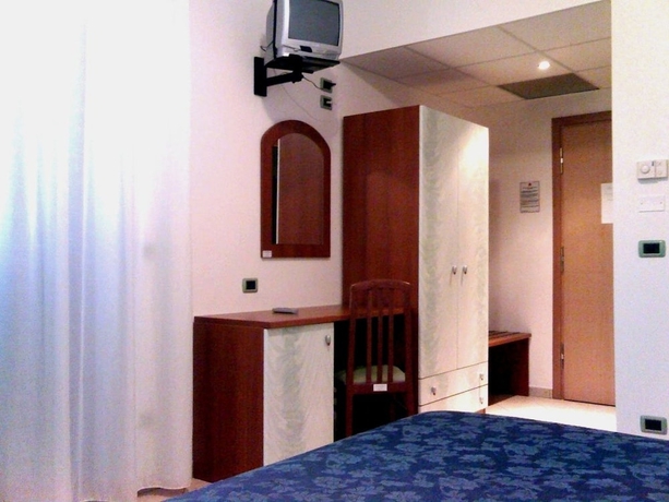 Imagen de la habitación del Hotel Sea Garden, ACQUAPPESA. Foto 8