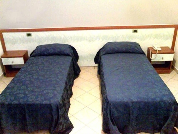 Imagen de la habitación del Hotel Sea Garden, ACQUAPPESA. Foto 12