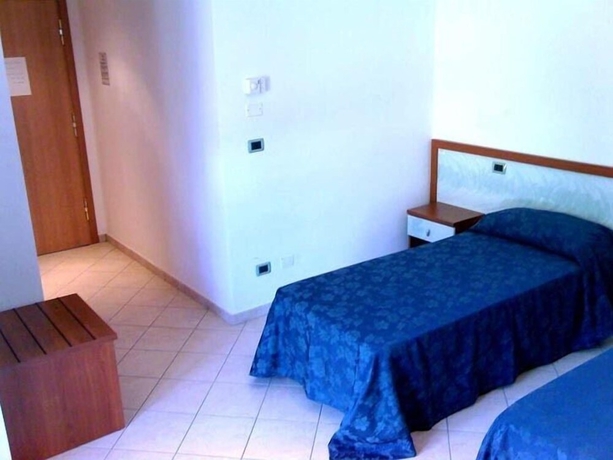 Imagen de la habitación del Hotel Sea Garden, ACQUAPPESA. Foto 13