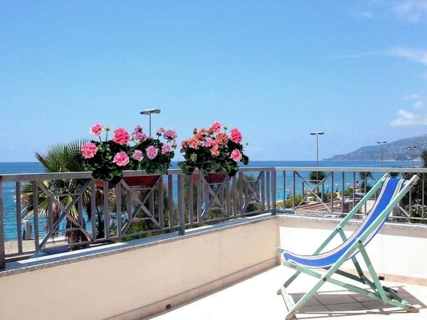 Imagen de la habitación del Hotel Sea Garden, ACQUAPPESA. Foto 17