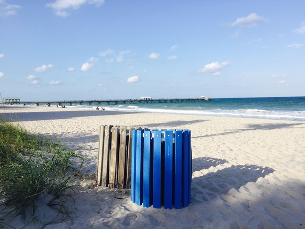 Imagen de los exteriores del Hotel Sea Glass Beach Place, Trademark Collection by Wyndham. Foto 8