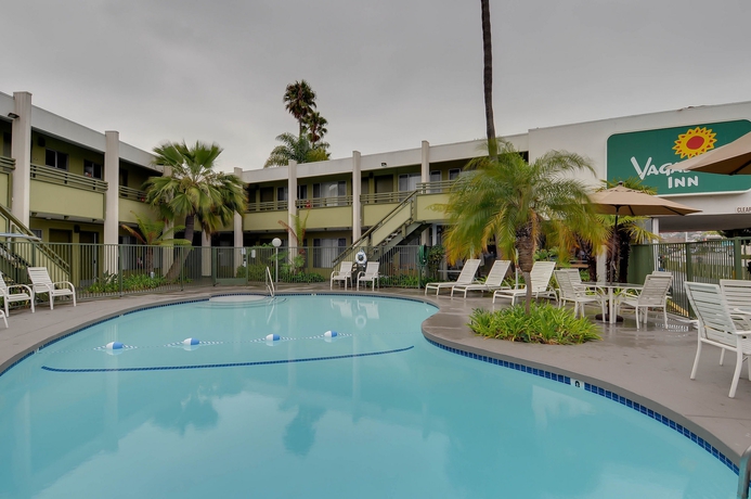 Imagen de la piscina del Hotel Sea Harbor. Foto 13