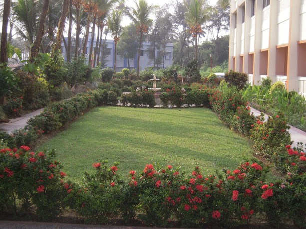 Imagen de los exteriores del Hotel Sea Hawk Digha. Foto 15