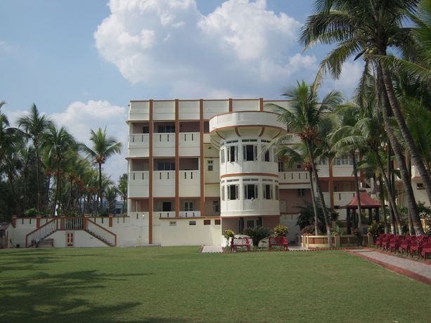 Imagen de los exteriores del Hotel Sea Hawk Digha. Foto 18