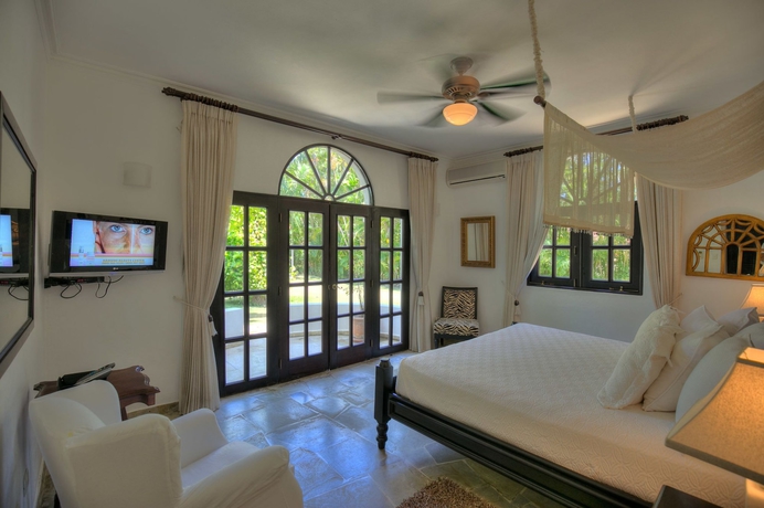 Imagen de la habitación del Hotel Sea Horse Ranch Luxury Resort. Foto 3