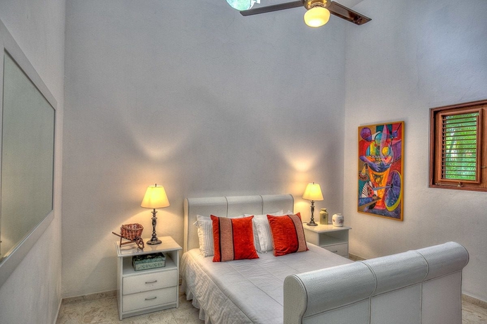 Imagen de la habitación del Hotel Sea Horse Ranch Luxury Resort. Foto 14