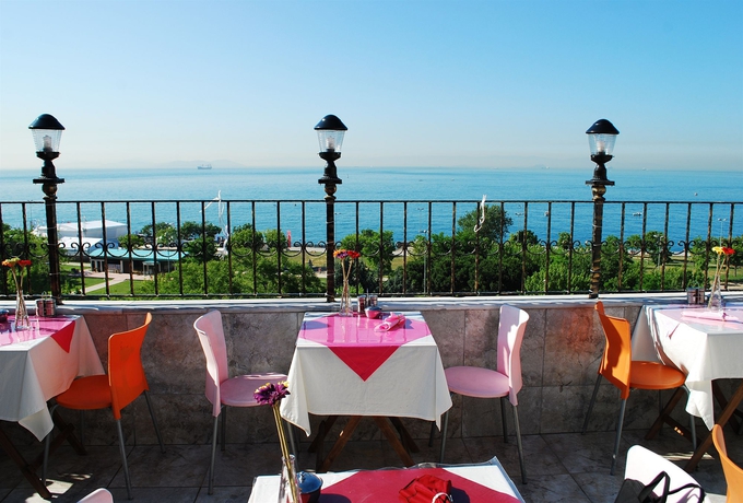 Imagen del bar/restaurante del Hotel Sea House Suites. Foto 4