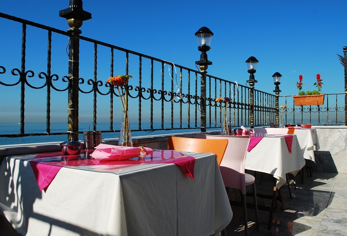 Imagen del bar/restaurante del Hotel Sea House Suites. Foto 6