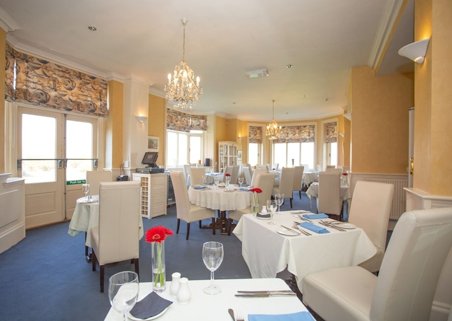 Imagen del bar/restaurante del Hotel Sea Marge. Foto 2